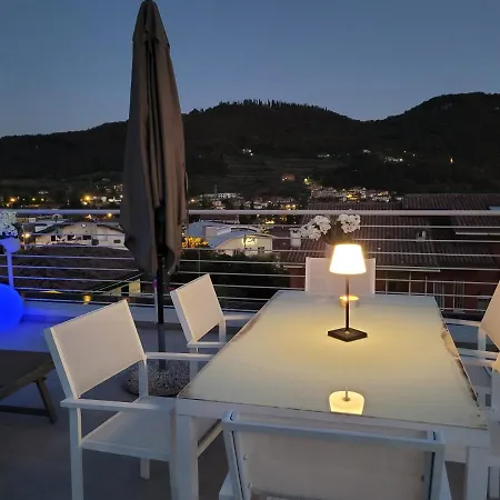 Apartment Garda View - Nuovo Con Solarium Vista Garda (Verona)
